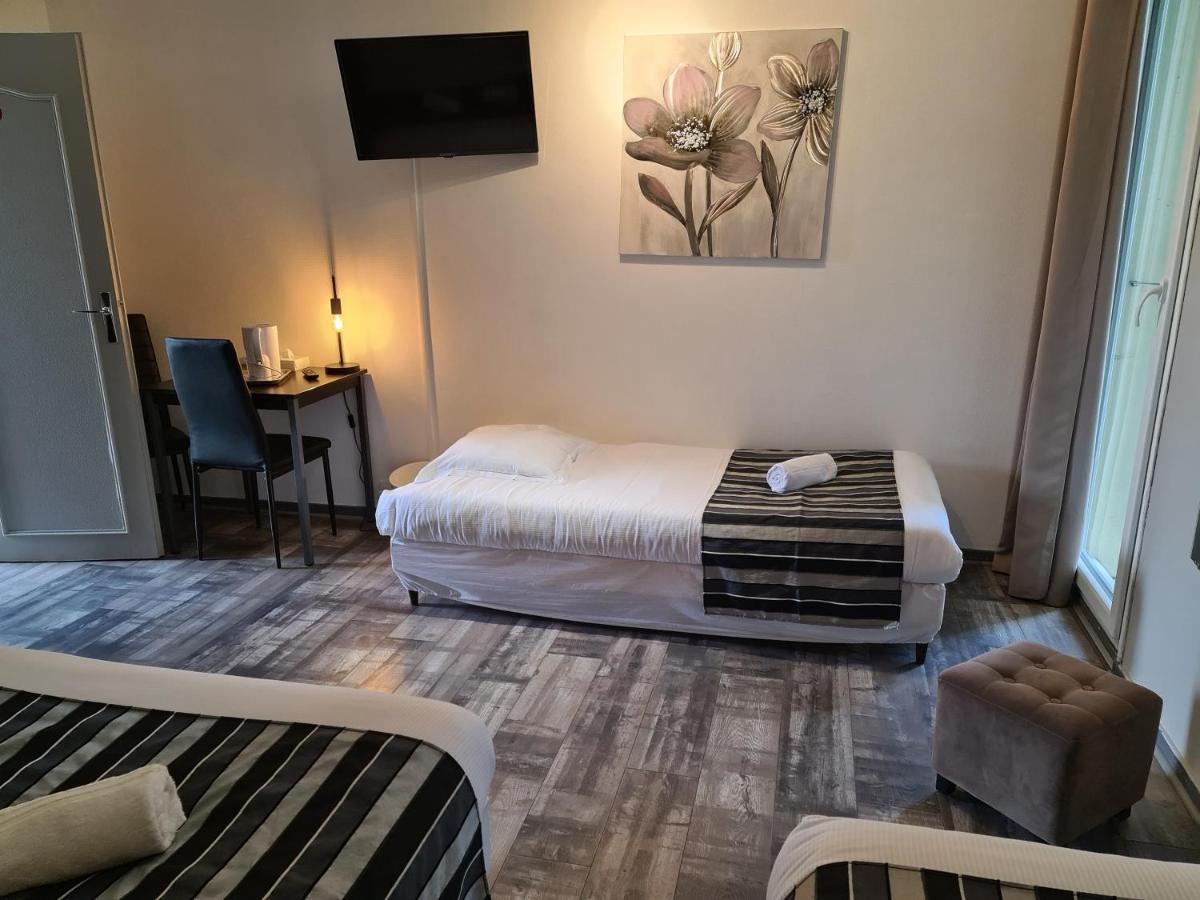 Hotel La Mirandole Tournus Bagian luar foto